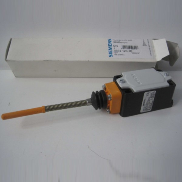 Interruptor de Posición en caja metalica ancho 40 mm IP67 1NA+1NC varilla elastica