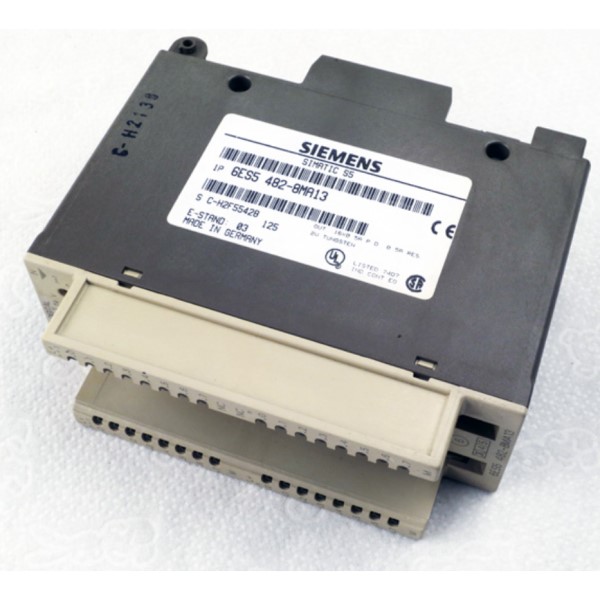 SIMATIC S5 Ent/Sal. Digital sin sep. galv. S5-90U/95U/100U/ET100-200U 16X24VDC 