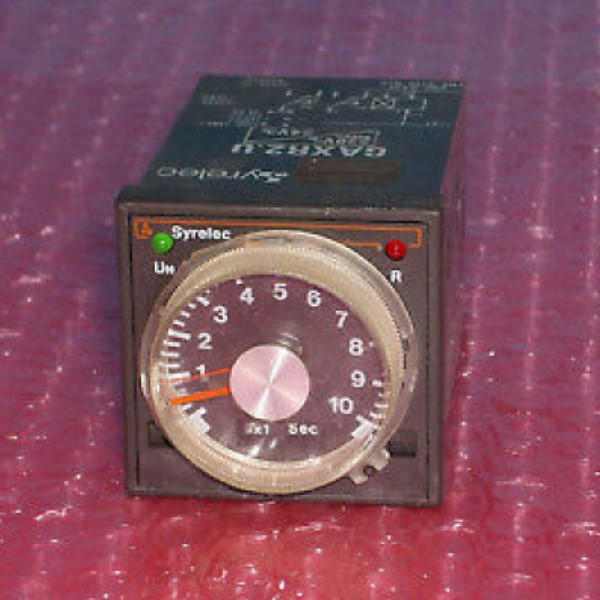 Rele Temporizador mont. 110VAC/24VDC-AC 1NO On Delay+1NO Inst0.1