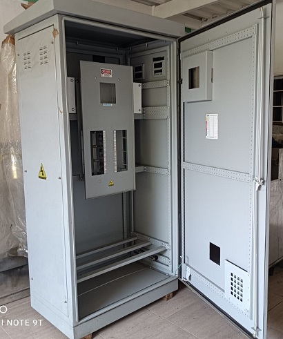 TABLERO TIPO CDP418AB630 NEMA 3R 208/120VAC 65 Klcc BARRAS 630A 3FASES 5 HILOS MEDIDAS: 2000x1000x60