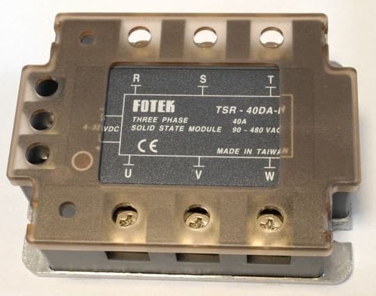 RELE DE ESTADO SOLIDO TRIFASICO 40A 90-480VAC ENTRADA: DC4-32V